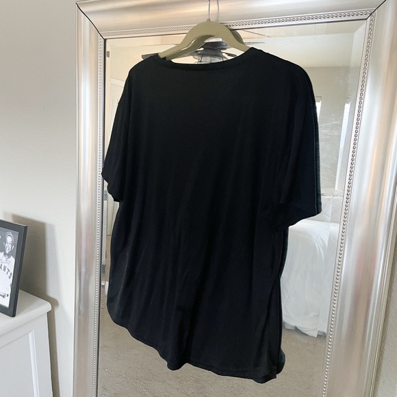 Graphic Tee - Picture 6 of 7